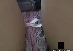 زن استمناء را دوست دارد و روی نیمکت سوپرخارجیها نشسته است