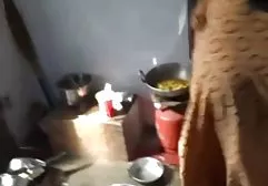 زینا سالاسکینا، صندلی فیلم سوپر خارجی زیبا تخت، نشان می دهد جواهرات در ژیمناستیک