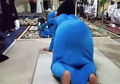 Zhanka به سرعت آب می کانال سوپرکده تلگرام خارجی خوره و به سختی با یکی از اعضای P2 آشنا می شود
