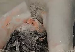 همسایه در حمام می سوزد دیدن سوپر خارجی