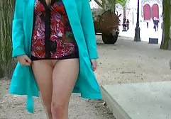 سبیل خالکوبی پاهای او را برای یک masseuse گسترش فیلمهای سوپر سکسی خارجی داد